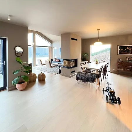 Feriehus Architect-designed In The Heart Of Sunnmore